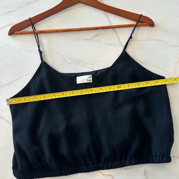 Aritzia Wilfred Free Black Spaghetti Cropped Tank Top - Picture 4 of 6